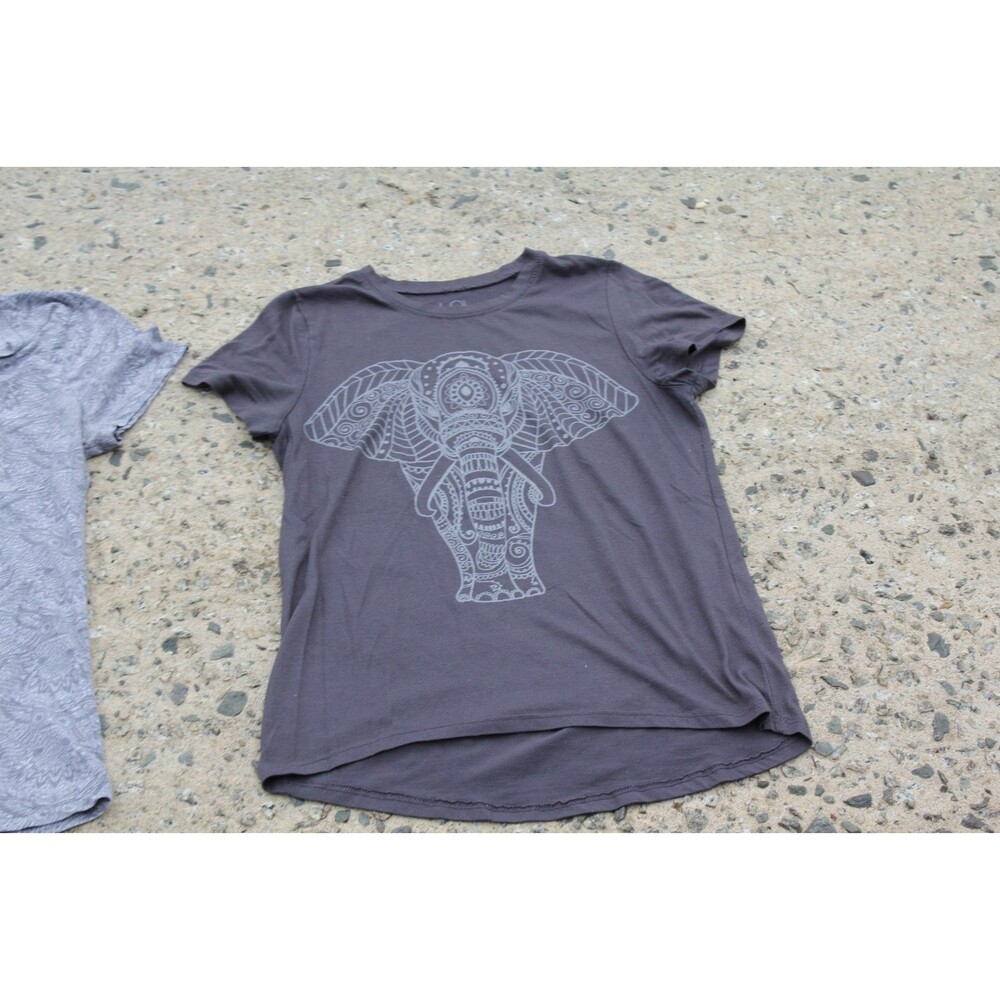 Lot Of 4 M/L Womens Hippie Peace Love Elephant Mother Earth Shirts Modern Lux - Picture 4 of 16
